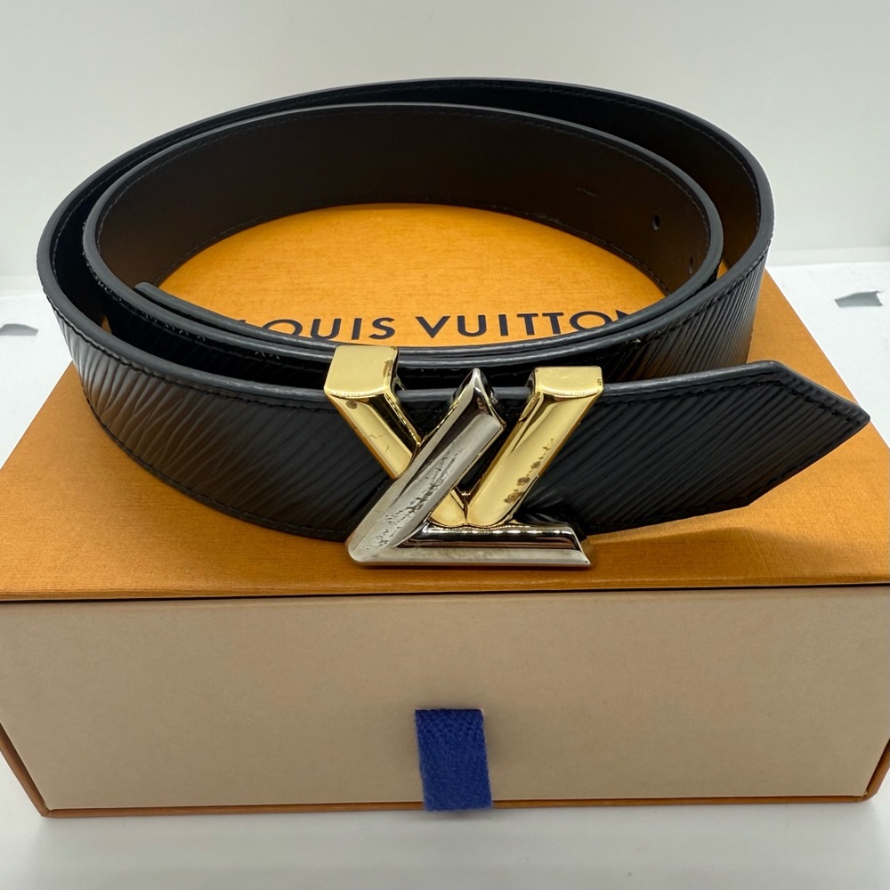 Louis Vuitton Twist Belt Epi Leather - Picture 3 of 7